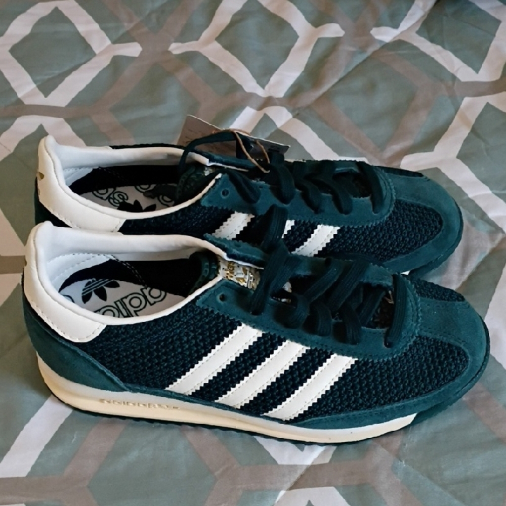 Adidas kids Teal and White Sneakers